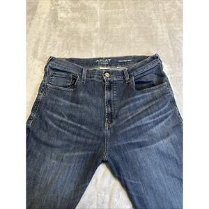 Ariat Jeans Women Size 34R Blue Denim Ultra High Rise Relaxed Straight READ